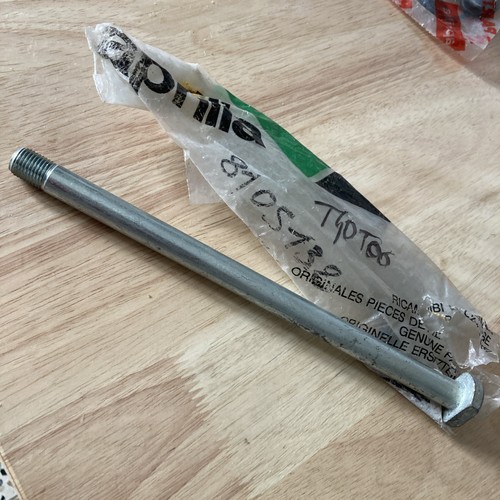 Aprilia 8105132 axe - , bras