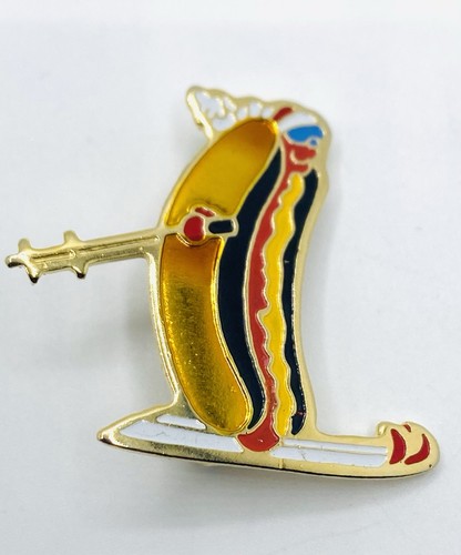 Vintage gold toned skiing hot - ,