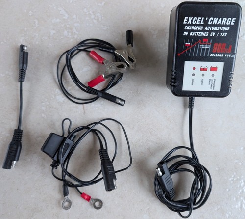 Chargeur auto batterie 12v - 12v, /