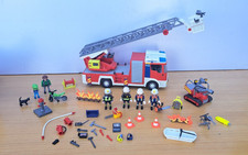 PLAYMOBIL REF 4820 CAMION DE POMPIER GRANDE ECHELLE LUMINEUX+7 PERSONNAGES+ACCES