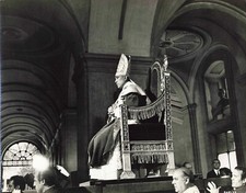 PHOTO CINEMA FILM LES SOULIERS DE SAINT PIERRE ANTHONY QUINN 1968