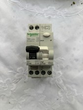 DISJONCTEUR A9N21025 DIFFERENTIEL A9N21454 SCHNEIDER ELECTRIC 16A 30mA A, SI, 2P
