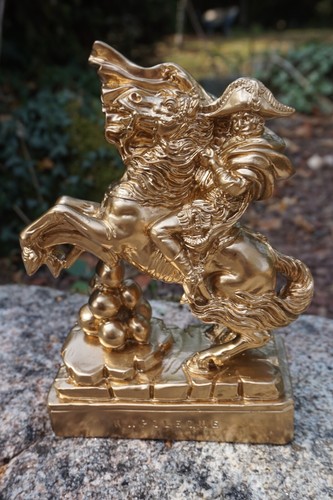 2828 statuette dore - 2828, or