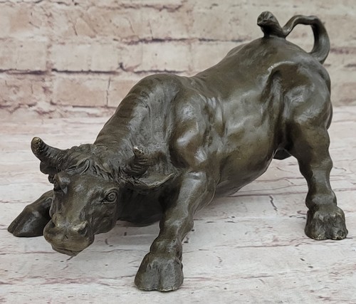 Wall street bull - /,