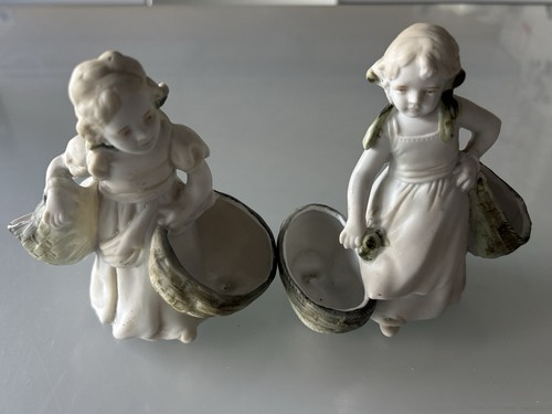 Lot figurines jeunes - 2,