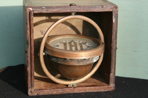 Ancien compas boussole - ancien,