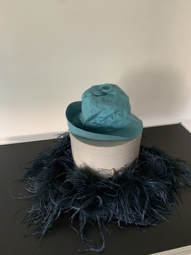 Boîte chapeau avec - avec, le