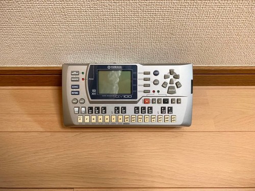 Yamaha qy100 music - qy100,