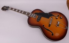 Electric jazz guitar semi