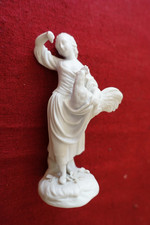 biscuit porcelaine ancien jeune fille et coq