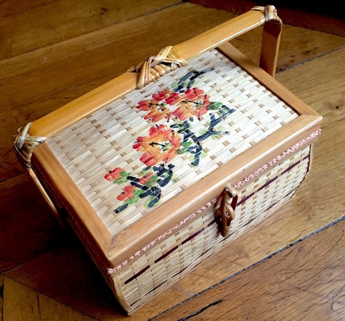 Boîte couture ouvrage - ou,