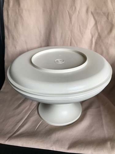 Vintage tupperware serve - vintage, it