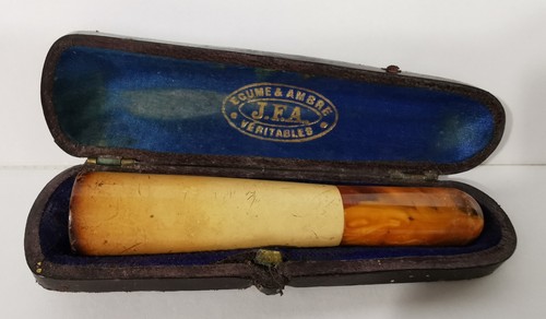 Ancien fume cigarettes - ancien, fume-cigarettes