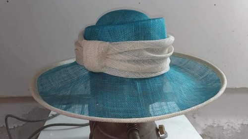 Chapeau cérémonie - de,