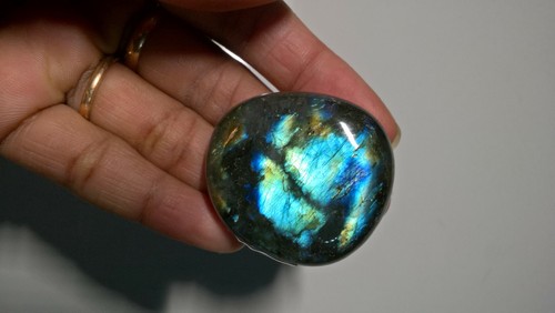 Galet en labradorite - 27.8g,