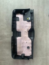 Garniture hayon de coffre -