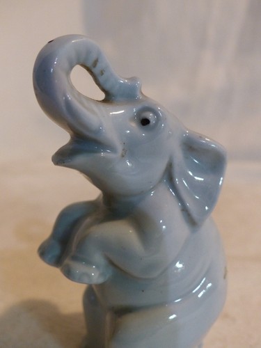 Saleron figurine porcelaine - figurine,