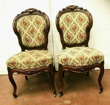 Paire de chaises Napoléon III en acajou sculpté XIX siècle