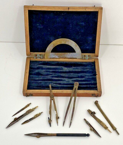 Ancienne boite compas - de,