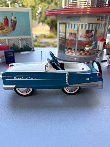 Hallmark kidillac cadillac - hallmark,