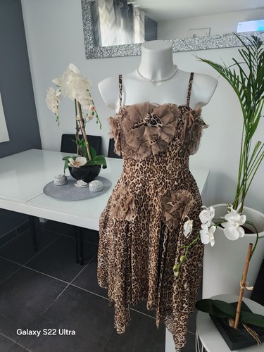 Une robe longue imprimée - robe,