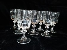 8 verres à pied à côtes