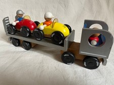 Jouet en bois camion miniature