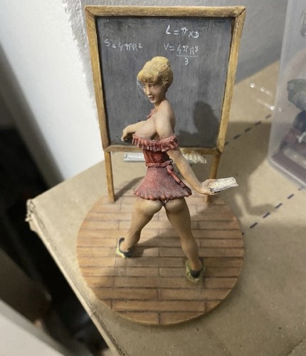 Figurine ancienne pin - pin, up