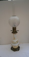 ANCIENNE LAMPE A PETROLE EN