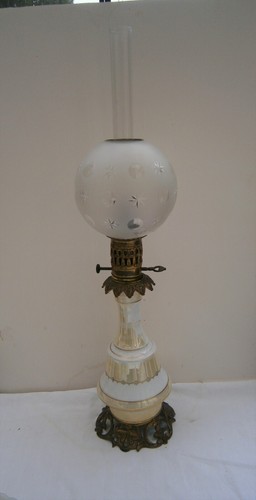 Ancienne lampe petrole - lampe, en