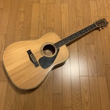 Yamaha FG300D Acoustic Guitar Vintage Model Excellent Sound Quality