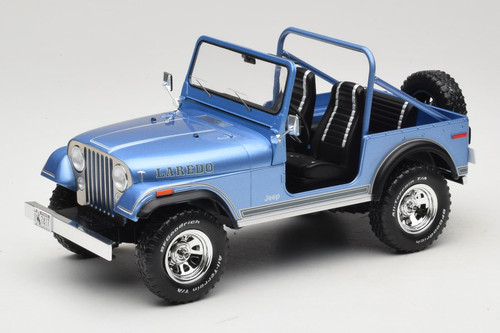 Jeep laredo blue 18 mcg - laredo, 1:18