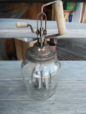 Ancien batteur à mayonnaise, complet avec son  bocal      Marque : ROSE - QUICK