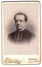 Photo R. Melchers, Charleroi, belgischer Pastor im Talar avec Beffchen 