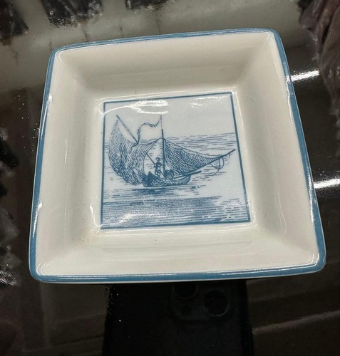 Cendrier carré porcelaine - carré,