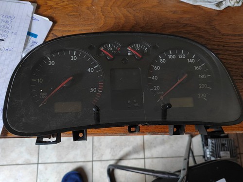Compteur volkswagen golf 9 - compteur,