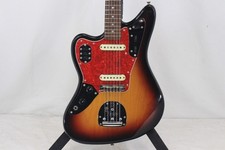 (Fender Japan) Guitare
