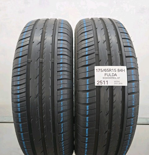 Pneus été 175 r15 84 - 2, h