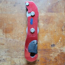 Petzl SIMPLE - Climbing Descender