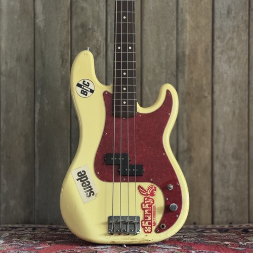 Prévente fender precision - fender,