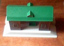 Gare jouet Tomy 1996 2 pièces