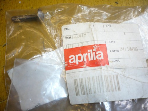 Vis aprilia ap8152418 - vis,