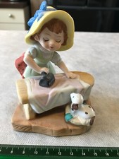 ANCIEN PETITE FILLE QUI