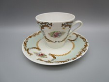 Tasse a café ancienne en