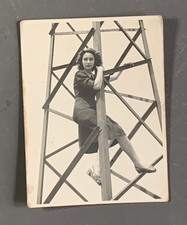 PHOTO ancienne 1950 Femme sur