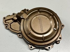 UN CARTER COUVERCLE ALLUMAGE