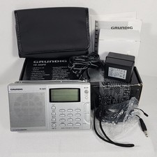 Grundig YB 300PE AM/FM 13 Band SW Shortwave Radio Works