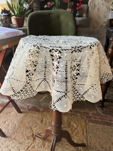 Dentelle ancienne rosace - -,