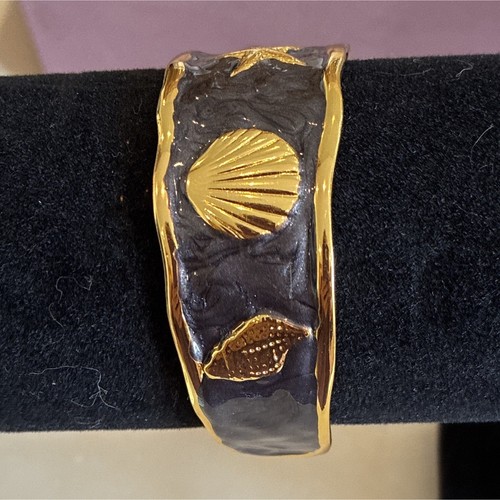 Bracelet manchette rigide noir