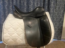 County WB 2000 dressage saddle